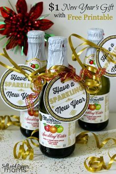 Posted by Devin  I LOVE giving little gifts to friends and family and co-workers this time of year, but... Christmas Neighbor, Mini Champagne Bottles, Marketing Gift, Neighbor Christmas Gifts, Sparkling Cider, 4 December, Neighbor Gifts, Client Gifts, Realtor Gifts