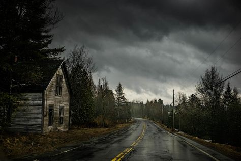 Northeast Gothic, New England Gothic, Alan Wake, Historic New England, Zombie Girl, American Gothic, Weird Things, Appalachian Trail, Cillian Murphy