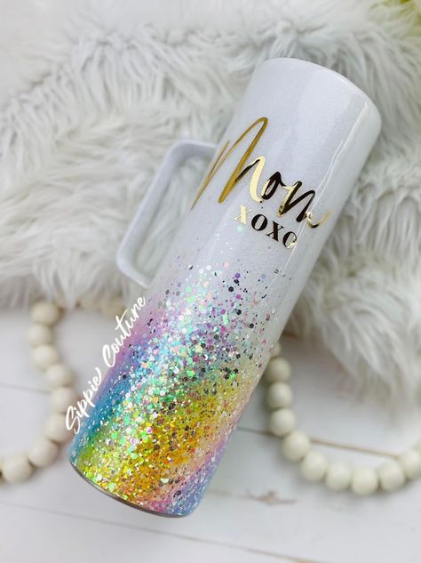 Matte Tumbler Ideas, Epoxy Tumbler With Handle, Resin Cups Ideas Glitter, Rainbow Tumbler Ideas, Chunky Glitter Epoxy Tumbler, Rainbow Glitter Tumbler, White And Rainbow Glitter Tumbler, Rainbow Foil Tumbler, Tumbler Quotes