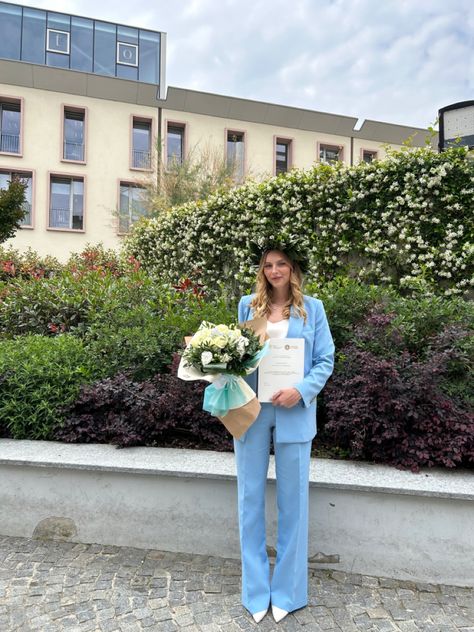 Graduation Blazer Outfit, Blue Graduation Outfit, Blazer Graduation Outfit, Graduation Outfit Pants, Uni Graduation Outfit, Convocation Outfit Graduation, Convocation Outfit, Grad Suits, Graduation Ceremony Outfit