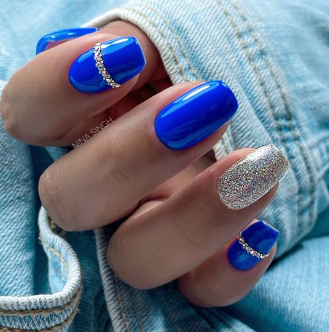 Royal Blue Nails Short Design, Cobalt Blue Nails Designs, Sparkly Nail Art, Royal Blue Nails Designs, Nail Art Bleu, Cobalt Blue Nails, Blue And Silver Nails, Birthday Nail Designs, Silver Nail Designs