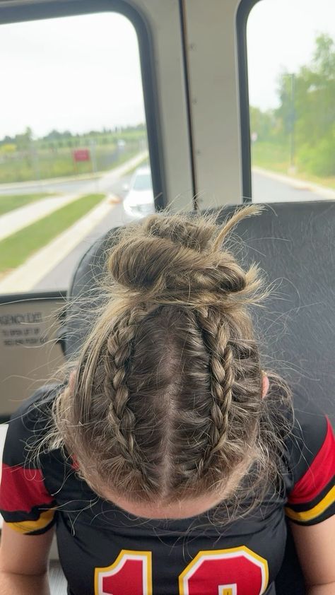 French Braid Volleyball Hairstyles, Braid In Back Of Hair, Travis Scott Concert Hairstyles, Volleyball Ball Hairstyles, Vball Hair Inspired, Braids For Volleyball Games, Volleyball Hairstyles For Bangs, Cute Hairstyles Soccer, Volleyball Girls Hairstyles