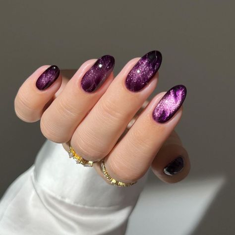 18 Velvet Nail Ideas for Fall That Are Equally Moody and Mesmerizing Nail Ideas For Fall, Velvet Nails, Manicure Nail Designs, Purple Sparkle, Body Hair Removal, Glass Nails, Sparkle Nails, Lip Hair, Instagram Nails