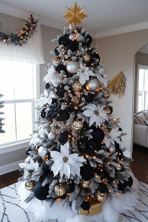 black_and_white_glam_christmas_tree (13) Black Living Room Christmas, Black And White Glam Christmas Tree, Black White And Gold Christmas Tree Decorations, White Gold Black Christmas Tree, White Gold And Black Christmas Tree, Christmas Glam Decor, Black Ornaments Christmas Tree Ideas, White Tree With Black Ornaments, Black And White Christmas Decor Ideas