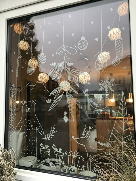 chalk marker on glass | Fenster bemalen mit dem Kreidestift | Weihnachten | Fensterdekoration Christmas Window Decoration, Jul Diy, Christmas Window Painting, Chalk Marker, Christmas Window Display, Winter Window, Christmas Window Decorations, Christmas Window, Window Art