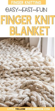 Yarn For Chunky Knit Blanket, Chunky Throw Knitting Pattern, Arm Knitting Blanket Pattern, How To Finger Knit A Chunky Blanket, Easy Yarn Blanket, Easy Diy Blanket No Sew, No Needle Knitting Blanket, Diy Blankets No Sew Chunky Knits, No Sew Chunky Knit Blanket