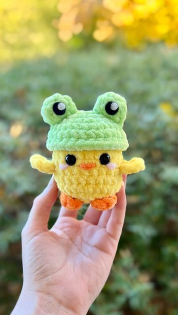 Mushroom Amigurumi, Easy Crochet Animals, Crochet Fairy, Crochet Chicken, Crochet Mushroom, Quick Crochet Patterns, Crochet Frog, Whimsical Halloween, Amigurumi Ideas