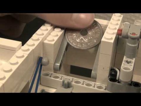 NONXT - Lego Candy Machine 2 (How It Works) - YouTube Lego Candy Dispenser, Lego Pizza, Lego Candy Machine, Jelly Bean Dispenser, Gumball Dispenser, Candy Experiments, Lego Candy, Cotton Candy Cone, Dispenser Diy