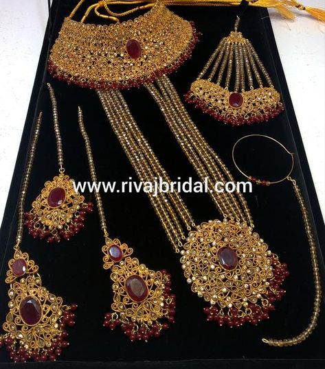 Here u can see a good collection of necklace sets which are also called Guluband sets Bridal Jewelry Sets Brides, Wedding Jewelry Sets Bridal Jewellery, Bridal Jewellery Inspiration, Pakistani Bridal Jewelry, Bride Jewelry Set, Wedding Jewelry For Bride, Indian Bridal Jewelry Sets, Bridal Jewellery Design, Gold Bridal Jewellery Sets