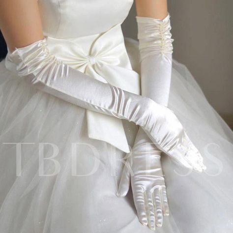 Quince Dress With Gloves, Vintage Wedding Gloves, Wedding Gowns With Gloves, Gloves For Dress, Satin Gloves Wedding, Gloves With Dress, Wedding Gloves Long, White Gloves Wedding, Bridal Gloves Long