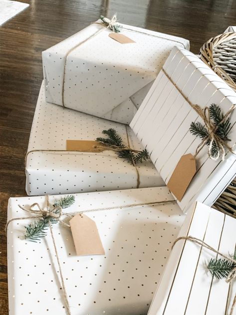 Simple and Neutral Christmas Home Tour | A Poised Perspective Simple Christmas Gift Wrapping Minimalistic gift wrapping Joululahjat Diy, Christmas Neutral, Home Decor Christmas Gifts, Neutral Christmas, Gift Wrapping Inspiration, Simple Christmas Decor, Easy Christmas Gifts, Minimalist Christmas, Christmas Home Decor