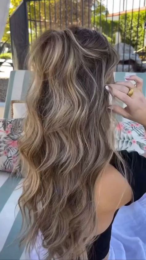 #Hairoil #hair #haircare #trendingreels #sevendays #pinerestpin #NaturalisPro #straighthair #longhair #hairideas #hairinspo #hairstyletutorial #Curly #daburamlahairoil #growhairfast #longthickhair #skinoil #nails #rosemaryoil #diffuseroil #dryscalptreatmenthairoil #shinnyhair #growthicklonghair #fasthairgrowth Blond Închis, Boosting Confidence, Simple Prom Hair, Guest Hair, Vlasové Trendy, Hair Upstyles, Long Hair Wedding Styles, Hairdo For Long Hair, Hair Stylist Life