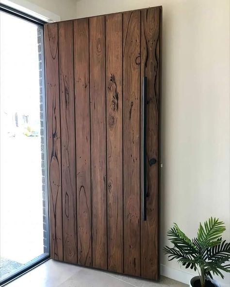 Door Design Rustic, Timber Front Door, Rustic Front Door, Modern Entrance Door, Best Front Doors, House Main Door, Contemporary Front Doors, Main Entrance Door Design, Wooden Front Door Design