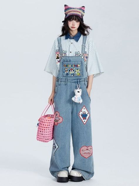 It never came but it did return my money Kawaii Cozy Outfit, Overalls Cute Aesthetic, Overall Style Outfits, Kawaii Street Style, Cozy Clothing Aesthetic, Casual Artist Outfit, Artsy Overalls Outfit, Kawaii Simple Outfits, Cute Active Outfits