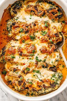 Baked Tuscan Chicken Casserole - #chicken #casserole #tuscan #recipe #eatwell101 - So quick and flavorful. Everyone will love this delicious chicken casserole recipe! - #recipe by #eatwell101 Chicken Thigh Casserole, Chicken Breast Casserole Recipes, Chicken Breast Casserole, Chicken Casserole Recipes Healthy, Baked Chicken Casserole, Easy Chicken Casserole Recipes, Casserole Chicken, Chicken Casserole Easy, Healthy Casserole Recipes