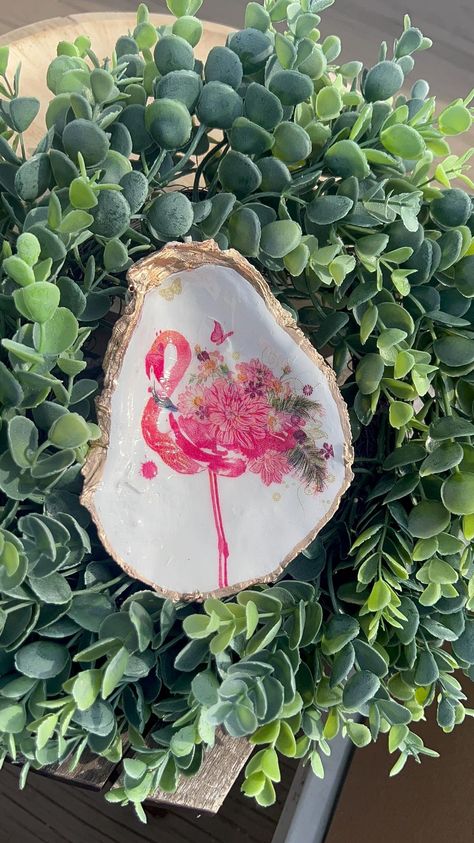 This Ring Dishes item is sold by WendyClareDesigns. Ships from Niantic, CT. Listed on Oct 15, 2024 Nautical Party Favors, Pink Flamingo Decor, Simply Organized, Beach Party Favors, Beach House Aesthetic, Ocean Home Decor, Ocean Theme Party, Oyster Shell Crafts, Florida Christmas