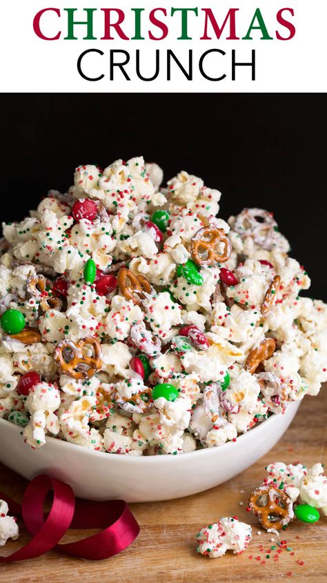 Christmas Crunch! Every Christmas season this popcorn recipe is a reader favorite (I first shared this recipe 7 years ago)! This addictive white chocolate coated treat can be whipped up in less than 15 minutes, and it’s perfect for gifting and holiday parties since it makes enough to feed a crowd. #christmas #christmastreat #popcorn #dessert #gift Salted Popcorn, Christmas Crunch, Christmas Popcorn, Christmas Food Treats, Xmas Treats, Easy Christmas Treats, Christmas Baking Recipes, Popcorn Recipe, Christmas Sprinkles