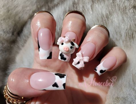 Baby pink moo Cow Pattern Nails, Pink Cow Nails, Animal Nail Designs, Pattern Nails, Bow Nail Designs, Kids Nail Designs, Nail Art For Kids, Country Nails, Cow Nails