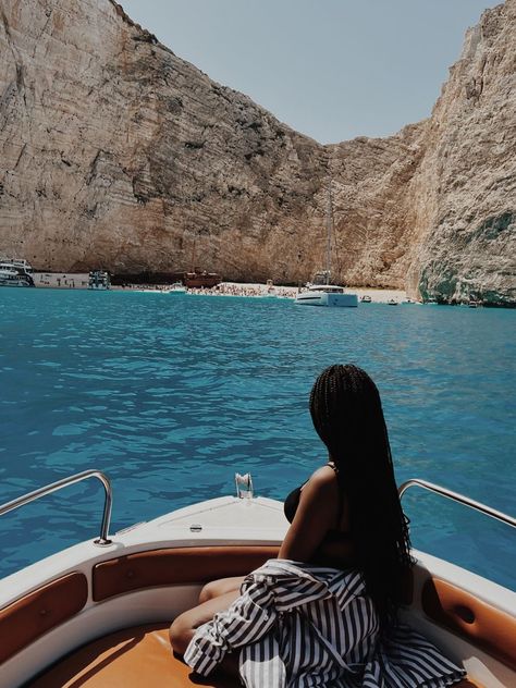 Boat Vacation Aesthetic, Aesthetic Travel Pics Black Woman, Visionboard Aesthetic Pictures Travel, Black Luxury Travel, 2024 Vision Board Aesthetic Travel, Vision Board Pics Travel, Vision Board Ideas Aesthetic Pictures Travel, Vision Board Beach Aesthetic, Vision Board Ideas Inspiration Pictures Travel