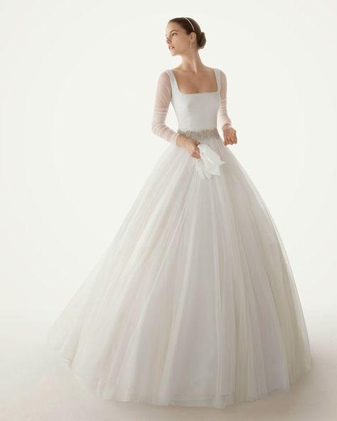 Winter Wedding Dresses | bellethemagazine.com Wedding Dress 2013, Palvin Barbara, Sleeved Wedding, Amazing Wedding Dress, Sophisticated Bride, Wedding Robe, Winter Wedding Inspiration, Sleeve Wedding Dress, Winter Wedding Dress