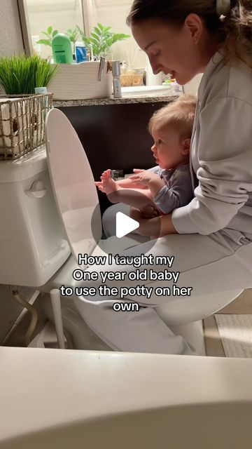 Natalia Berestovskaia on Instagram: "Potty training a child from an early age isn’t as challenging as it may seem. Don’t assume that this consumes my entire day—it only takes a few minutes, just like changing a baby’s diaper. Give it a try and see how effective this method can be! #pottytraininngtips #pottytraininingmama #pottytraininng #pottytrainin #baby #toddler #diaperfreebaby #diaperfreetoddler" Early Potty Training, Toddler Potty, Potty Training Boys, Baby Potty, Baby Facts, Smart Parenting, Baby Changing, Potty Training, Baby Care