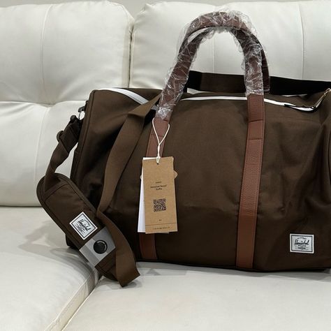 Hershel novel duffel 43l Handbags, Tags, Closet, Fashion Trends, Fashion Tips, Clothes Design, Color