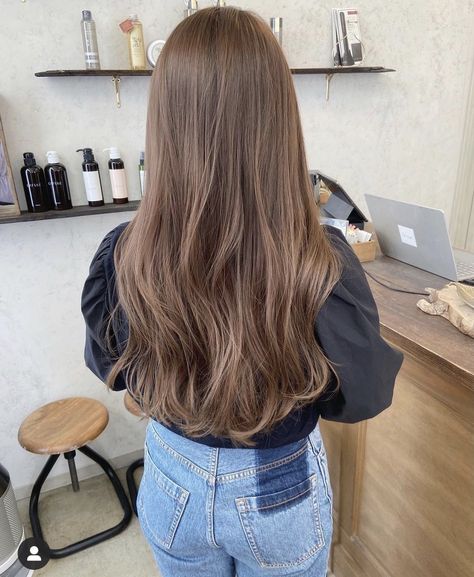 Level 6 Neutral Brown Hair, One Color Hair Ideas Brown, Light Brown Beige Hair, Brown Hair Colors Light, Light Brown Ash Hair, Light Frosted Brown Hair, Bruslight Hair, Light Brown Hair No Highlights, Light Brown Hair Solid Color