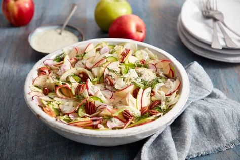 Shaved Apple Crunch Salad - USA Apples Apple Crunch, Apple Pizza, Crunch Salad, Rice Stuffing, Crunchy Salad, Butter Tarts, Gala Apples, Fried Apples, Apple Salad