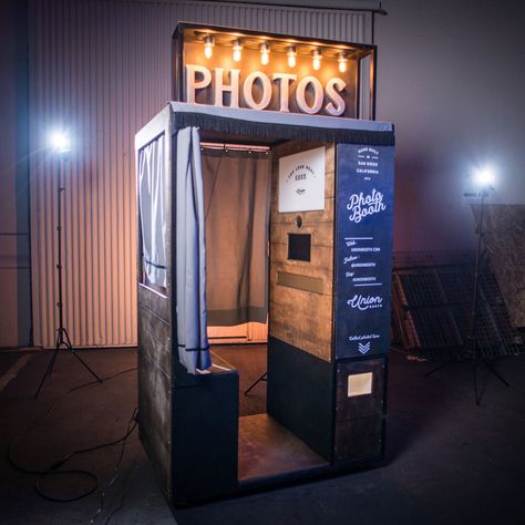 KENWOOD the best looking vintage style photo booth! Wedding Photo Booth Rental, Photo Booth Machine, Photo Booth Business, Photo Booth Design, Photo Booth Company, Mirror Photo Booth, Visuell Identitet, Vintage Photo Booths, California Photos