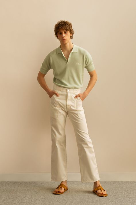 Holiday Boileau Spring 2020 Menswear Fashion Show - Vogue Streetwear Mens Outfits, 70s Fashion Men, Daily Fits, Summer Magic, Cream Pants, 70s Outfits, Code Geass, Mens Outfit Inspiration, Mens Fashion Streetwear