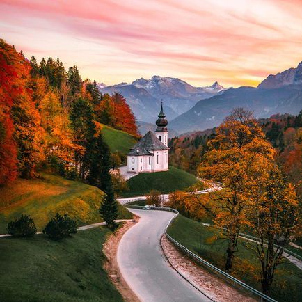 Old Country Churches, Buku Harry Potter, Church Pictures, Beautiful Roads, Country Church, Autumn Scenery, Fall Travel, Fall Pictures, Beautiful Places To Travel