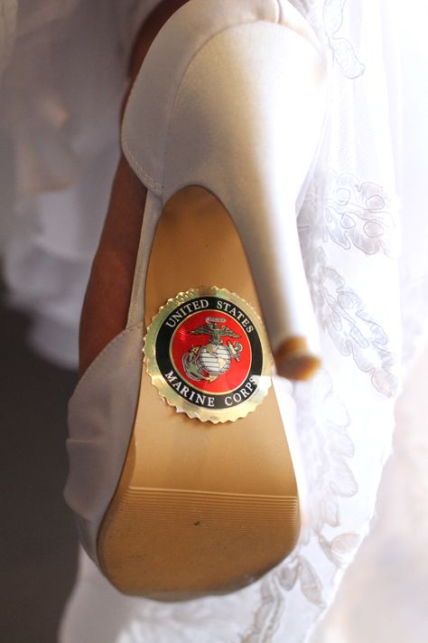 Military Wedding Marine, Usmc Wedding, Marine Corps Wedding, Marine Military, Marines Girlfriend, Marine Wedding, Vows Wedding, Military Couples, Marine Wife