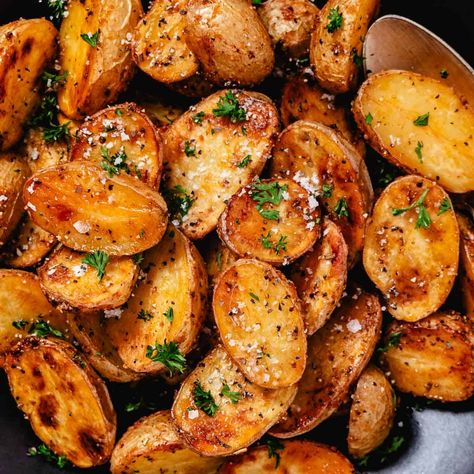 Oven Roasted Baby Gold Potatoes — Crispy!! Golden-russet-potatoes Recipe, Baked Petite Gold Potatoes, Small Oven Roasted Potatoes, Roasting Mini Potatoes In Oven, Petite Yellow Potato Recipe, Roasted Petite Gold Potatoes, Oven Mini Potatoes, Petit Gold Potatoes Recipes, Crispy Baby Potatoes In Oven