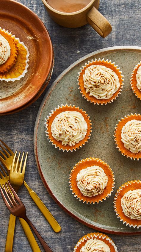 Southern Living Mini Pumpkin Cheesecakes, Fall Cheesecake, Pumpkin Cheesecakes, Key Lime Pie Easy, Mini Pumpkin Cheesecake, Yummy Cheesecake, Mini Pumpkin Pies, Fall Cooking, Cheesecake Desserts