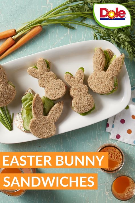 This fun Easter snack is a quick and easy treat for all your little bunnies. Fun Easter Snacks, Healthy Easter Snacks, Easter Snack, Easter Tea Party, Easter Party Food, Easter Appetizers, Healthy Easter, Easter Lunch, Easter Snacks