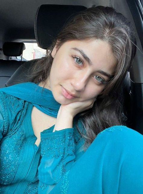 Aditi Bhatia Dresses, Aditi Bhatia, Photo U, Indian Teen, Latest Simple Mehndi Designs, Teen Actresses, Simple Mehndi, Simple Mehndi Designs, 15 Dresses