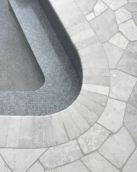 Luigi Rosselli Architects on Instagram: "Back to the office and site visits this week and thrilled to see some tiling magic coming together for this swimming pool in Bronte. Design Architect: Luigi Rosselli⁠ Project Architects: Jane McNeill, Polly Davies Site Photo: Polly Davies Builder: Kinn Construction Pty Ltd @kinn_construction #arch #architecture #architecturedesign #australianarchitecture #tiltindustrialdesign #australiandesign #architect #arquitectura #diseño #architektur #architettura #design #designers #designlovers #facades #innovation #inspiration #instagood #instamood #instadaily #archdaily #archilovers #curves #curve #homedesign #homestyle #home #sydney #luigirosselli #luigirosselliarchitects" Curved Pool, Black Bottom Pools, Apartments Building, Luigi Rosselli, Pool Paving, Pool Pavilion, Arch Architecture, Design Architect, Pool Tiles