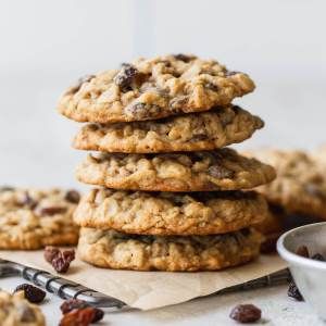 Soft and Chewy Oatmeal Raisin Cookies - Live Well Bake Often Live Well Bake Often, Apple Oatmeal Cookies, Cookie Recipes Oatmeal Raisin, Oatmeal Raisin Cookies Chewy, Oatmeal Cookies Chewy, Oatmeal Cookie Recipes, Best Oatmeal, Oatmeal Raisin Cookies, Raisin Cookies