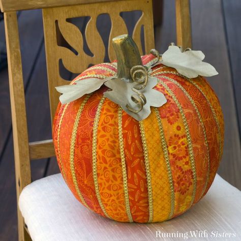 How To Make A Faux Quilted Pumpkin Fall Pumpkin Topiary, Pumpkin Run, Friendsgiving Ideas, Pumpkin Topiary, Gardening Projects, Fall Designs, Pumpkin Carving Templates, Faux Pumpkins, Holiday Tablescapes