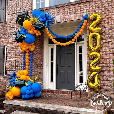 POP POP BALLOON | We like to get extra creative with our deluxe garlands, including these little diplomas!!! . What cool thing are you guys adding to your… | Instagram Link Balloons, Balloon Ceiling, Grad Party Decorations, Im Obsessed, Balloon Chain, Balloon Installation, Graduation Balloons, Diy Balloon Decorations, Pop Pop