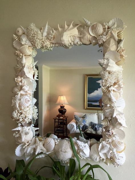 Shell mirrors by Seashore Chic | Seashore-Chic Mirror With Shells, Decoration Theme Marin, Craft Seashells, Decorated Mirrors, Antique Room, Shells Art, Artistic Decor, Seashell Mirror, Decoration Theme