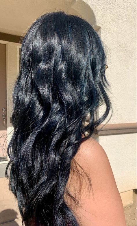 Midnight Blue Hair, Rambut Brunette, Black Hair Aesthetic, Dark Blue Hair, Black Hair Dye, Hair Tint, Pretty Hair Color, Hair Stylies, Hair Color Blue