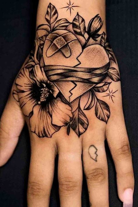 Cute Arm Tattoos, Palm Size Tattoos, Tattoo 2024, Hand Tattoos For Girls, Hand And Finger Tattoos, Cute Hand Tattoos, Pretty Hand Tattoos, Mommy Tattoos, Tattoos For Women Flowers