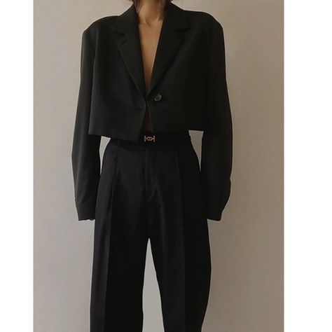 Brand New With Tag, No Flaws. Comes From Smoke Free Home. Measurements Laying Flat Armpit To Armpit 20.5 Inches Length 15 Inches Back Shoulder To Shoulder Seam 16.25inches Suits Women Aesthetic, Korean Suits Women, Mind My Business, Blazer Suit Women, Streetwear Spring, Fit Clothes, Cropped Coat, M 16, Crop Blazer