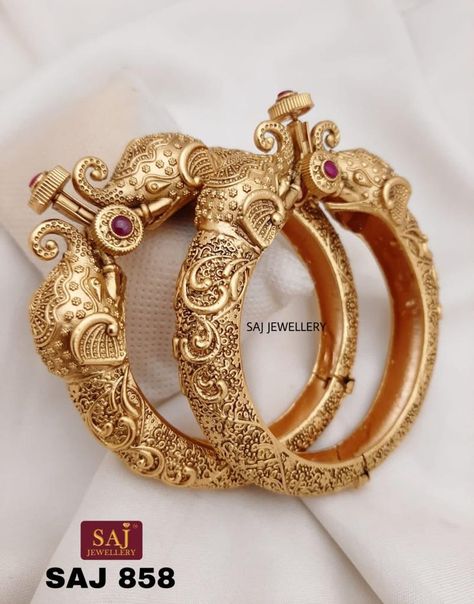 To buy this dm or whatsapp @ +91 93358 35609 #bangle #goldbangle #kada Kada Designs Gold For Women, Kada Designs Gold, Indian Gold Jewellery Design, Handmade Gold Ring, Bridal Jewelery, Antique Necklaces Design, Gold Bangles For Women, Gold For Women, Jewelry Photography Styling