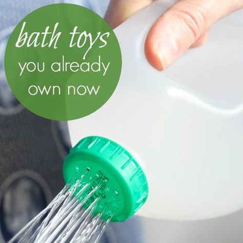 Use what you already have.  Upcycle. Diy Bath Toys, Kids Bath Toys, Tub Toys, Bath Toys For Toddlers, Toddler Bath, Bathtub Toys, Baby Bath Toys, Baby Bath Time, Diy Toddler