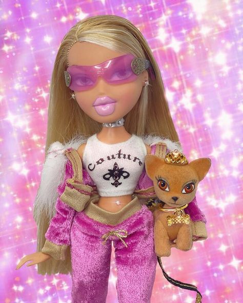 Brats Aesthetic, Brats Pink Aesthetic, Bratz 3 Girl, Pretty N Punk Bratz, Bratz Dolls Aesthetic Trio, 2000s Aesthetic Pink Bratz, Emo 2000s, Trashy Y2k Aesthetic, Black Bratz Doll