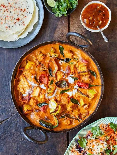 Creamy paneer & veg curry | Jamie Oliver Veg Curry, Jamie Oliver Recipes, Vegetarian Curry, Cauliflower Curry, Curry Recipe, Tikka Masala, Vegetarian Food, Jamie Oliver, Curry Recipes