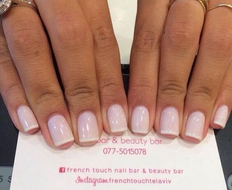 Subtle French mani Classy Nail Art, French Manicure Designs, French Manicure Nails, Classic Nails, Gel Nail Design, Makeup Hacks, Manicures Designs, Gel Nail Designs, Manicure Y Pedicure