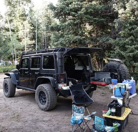 Jeep Wrangler Camper, Jeep Wrangler Camping, Two Door Jeep Wrangler, Best Jeep Wrangler, Camping Gear Survival, Camp Chair, Jeep Camping, Cool Tents, Cool Jeeps